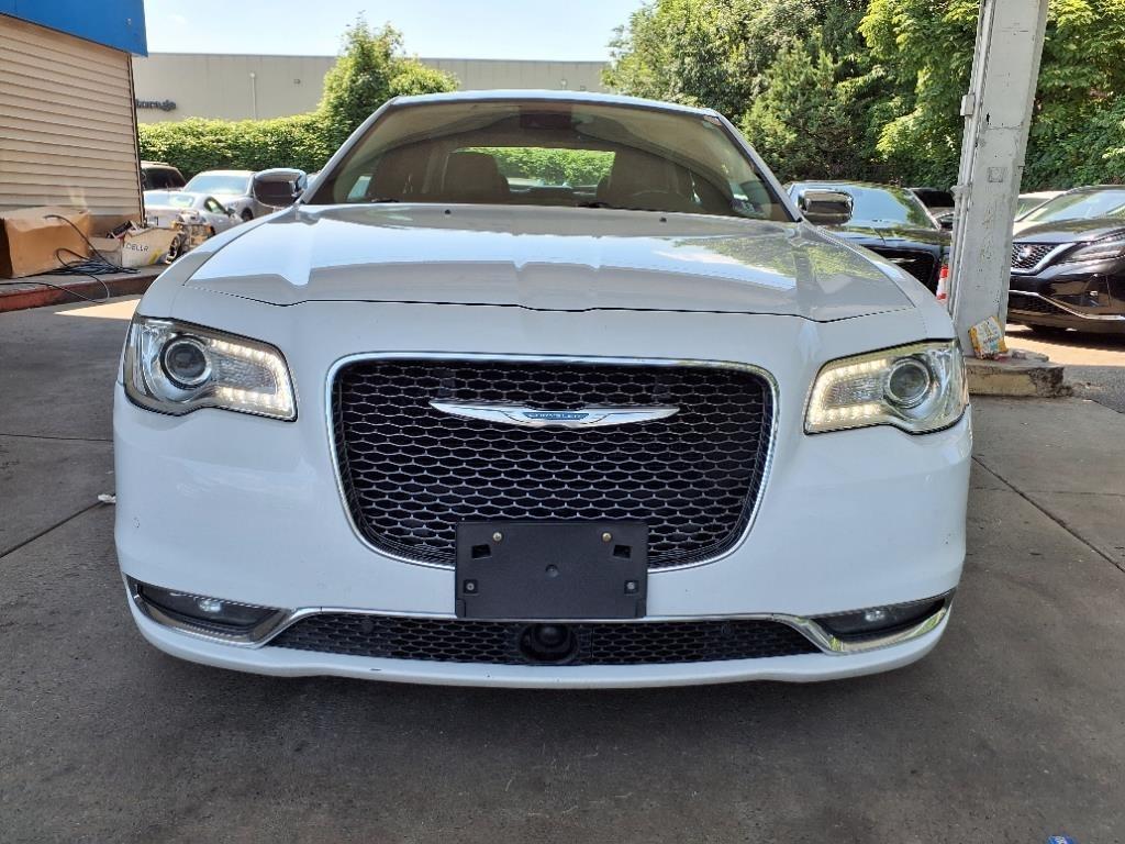 Chrysler 300  2017