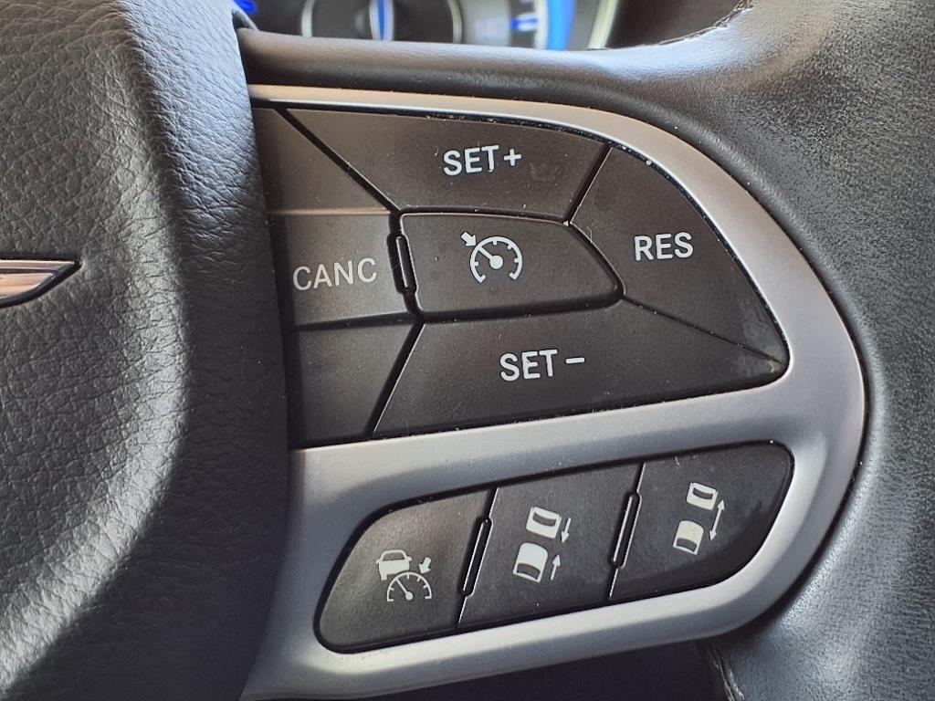 Chrysler 300  2017