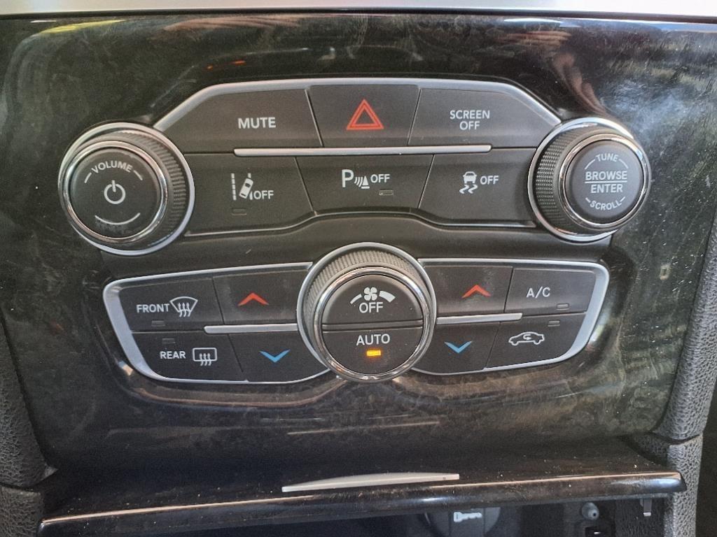 Chrysler 300  2017