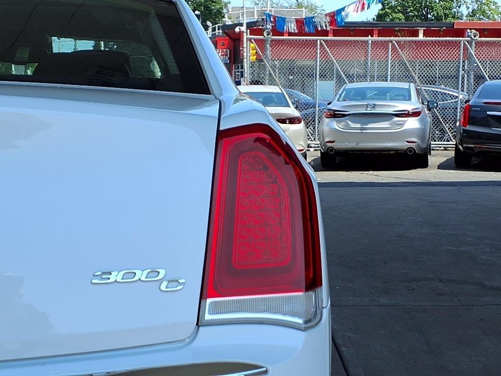 Chrysler 300  2017