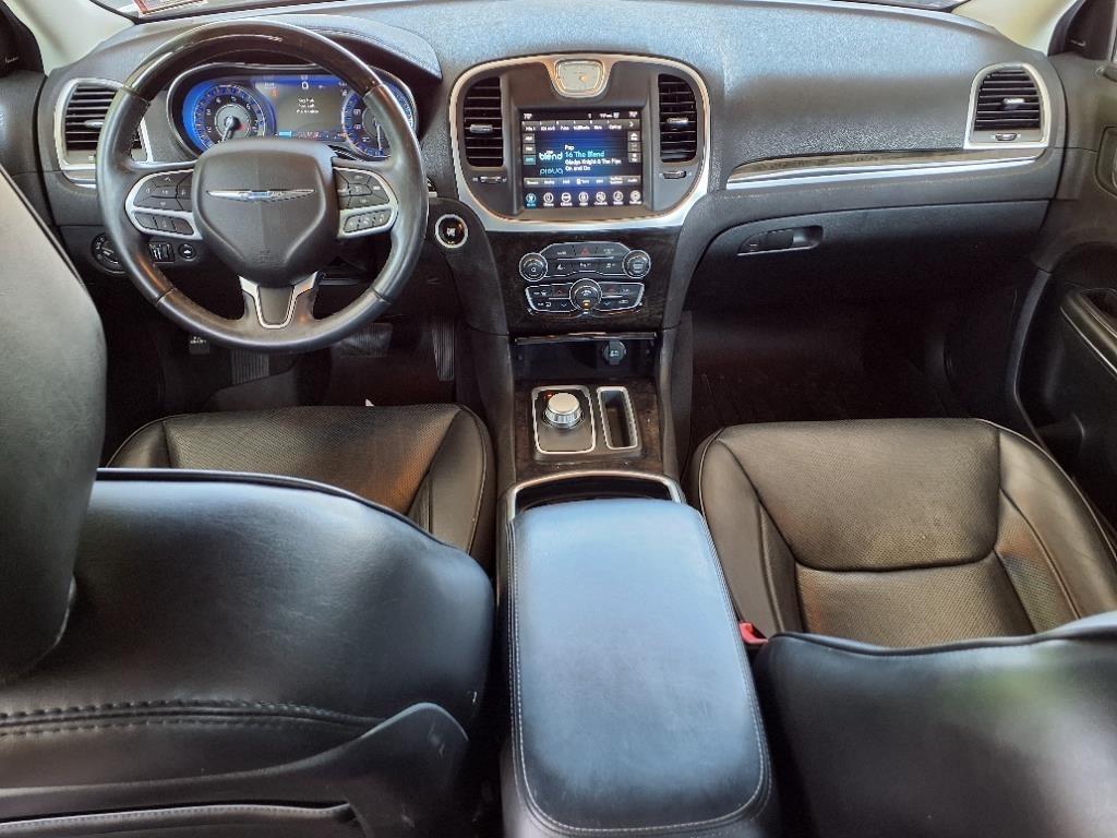 Chrysler 300  2017
