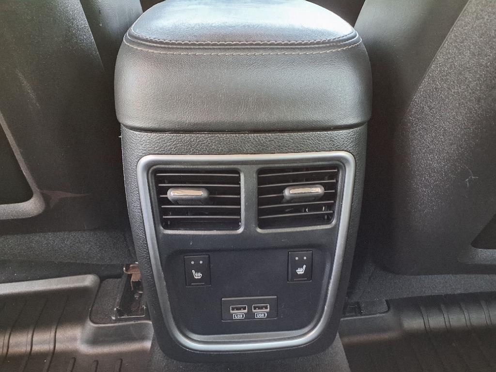Chrysler 300  2017