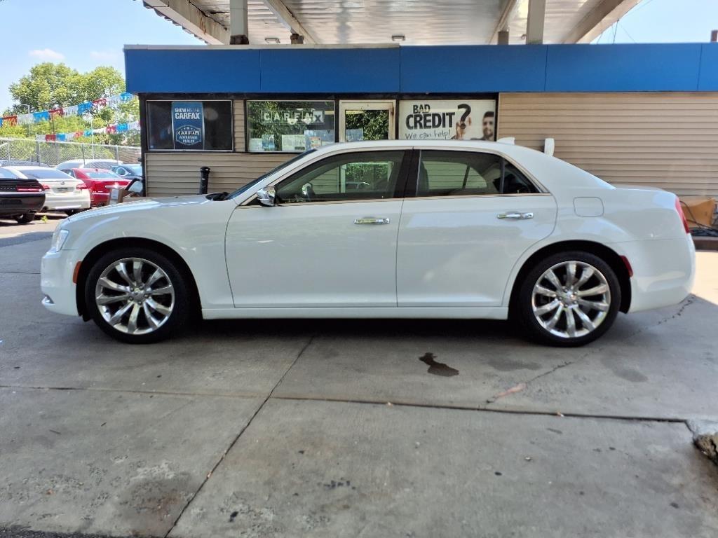 Chrysler 300  2017