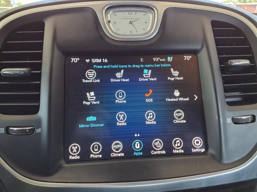 Chrysler 300  2017