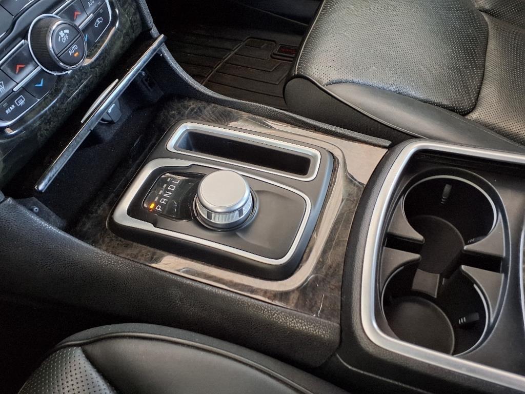Chrysler 300  2017