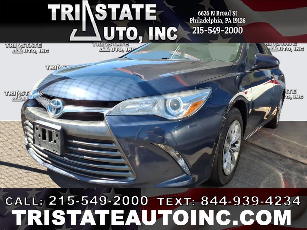 2016 Toyota Camry LE's photo