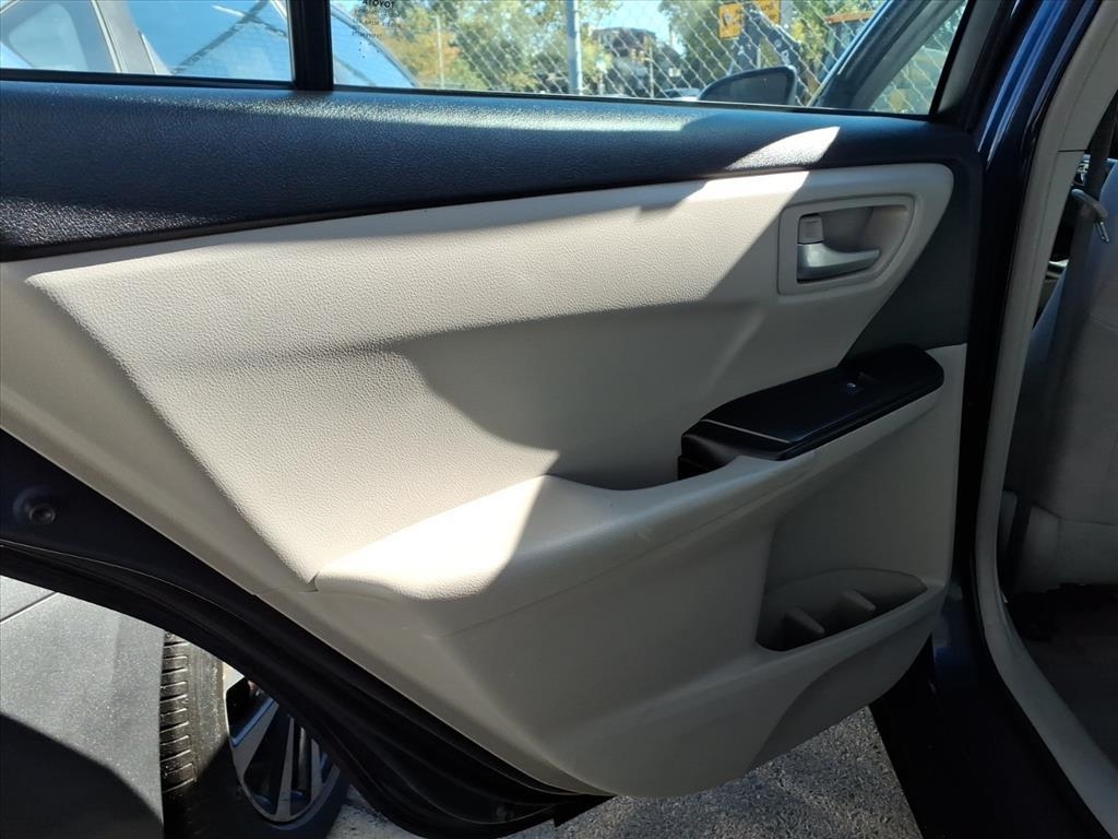 Toyota Camry Hybrid  2016