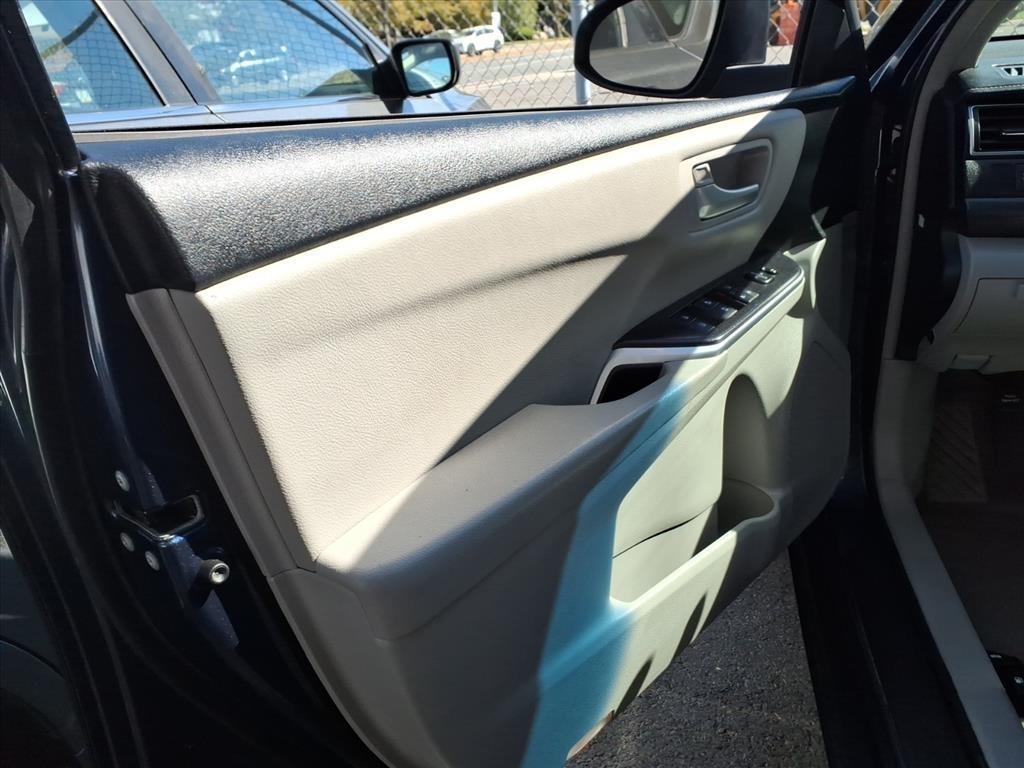 Toyota Camry Hybrid  2016