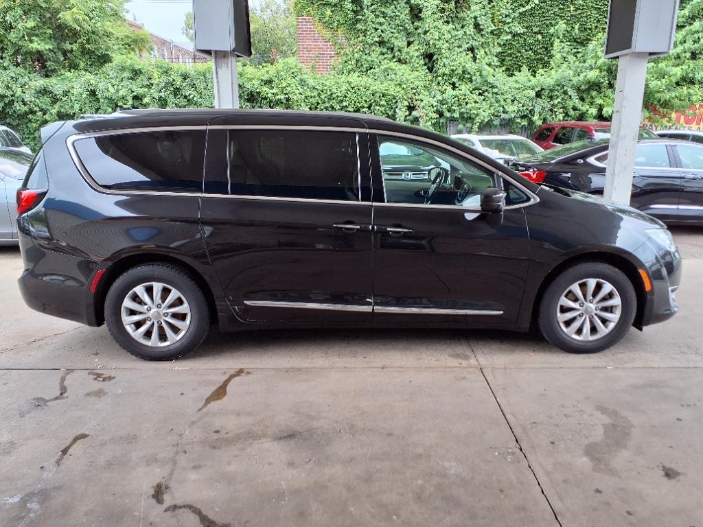 Chrysler Pacifica  2019