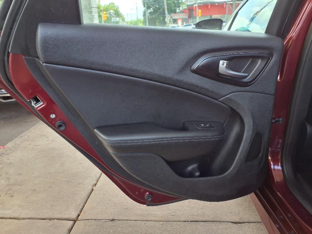Chrysler 200  2016 Chrysler 200  2016