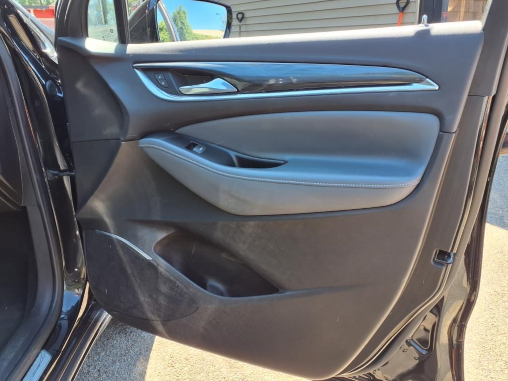 Buick Enclave  2022 Buick Enclave  2022