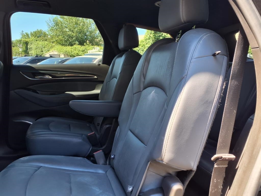 Buick Enclave  2022 Buick Enclave  2022