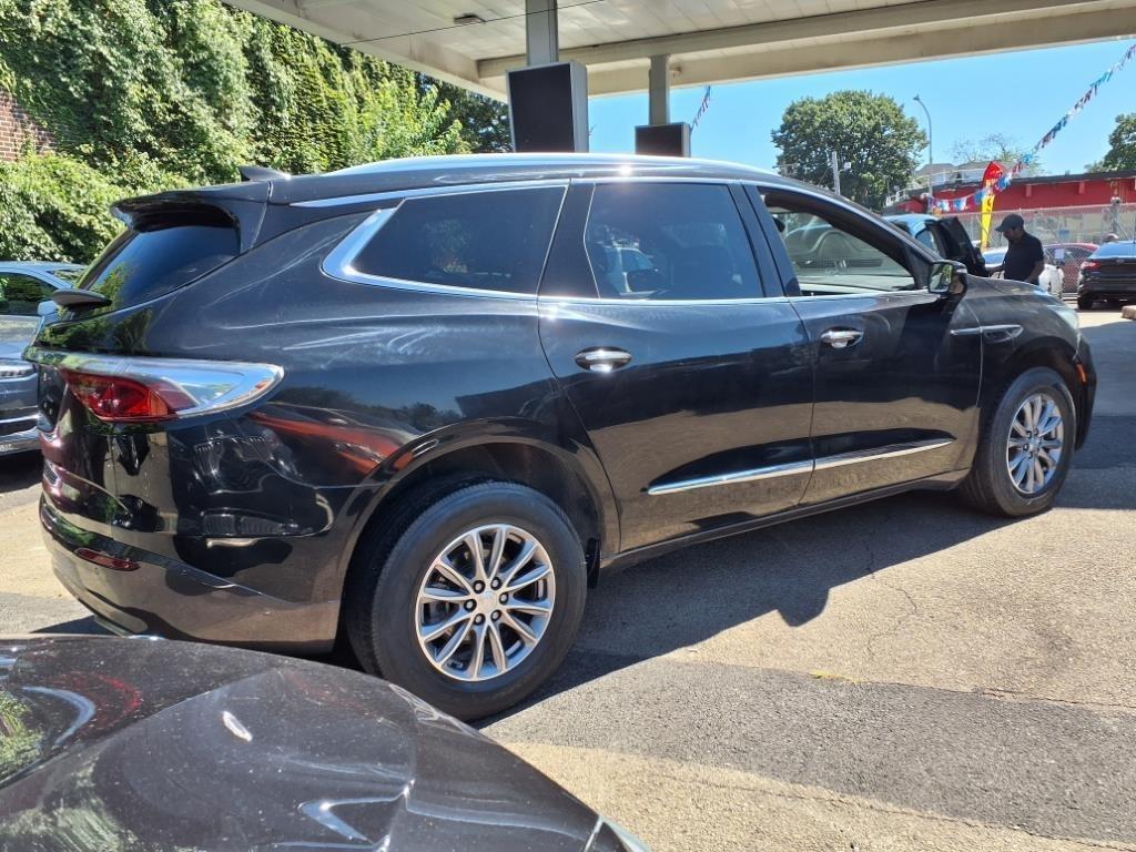 Buick Enclave  2022