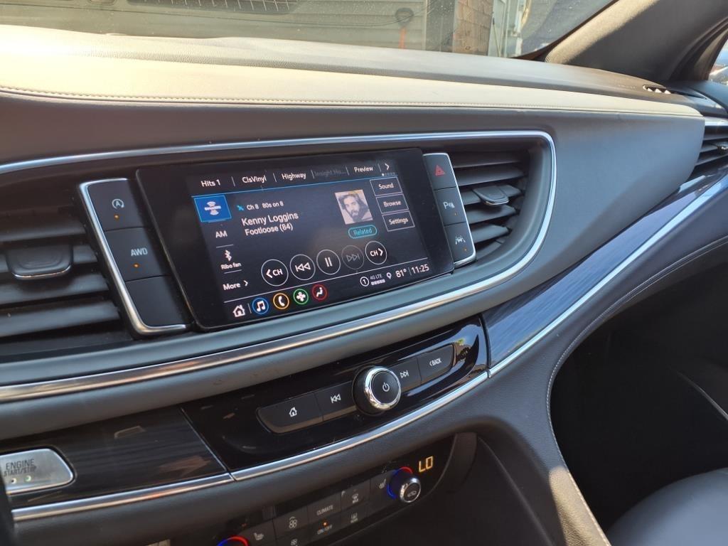 Buick Enclave  2022