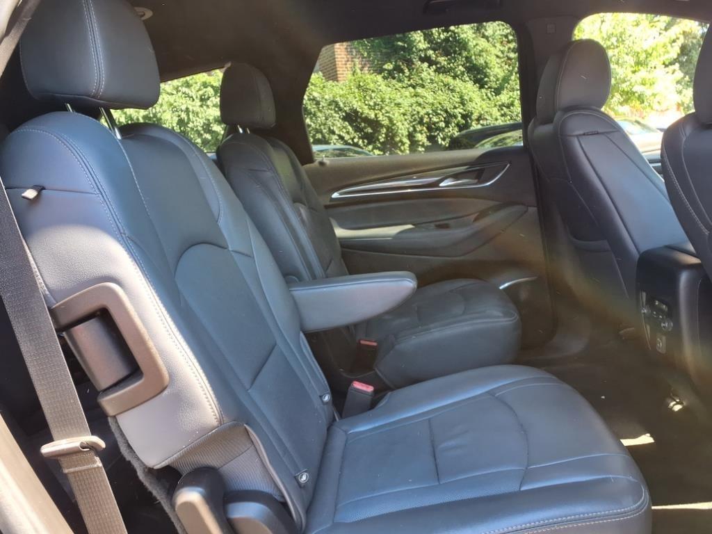 Buick Enclave  2022