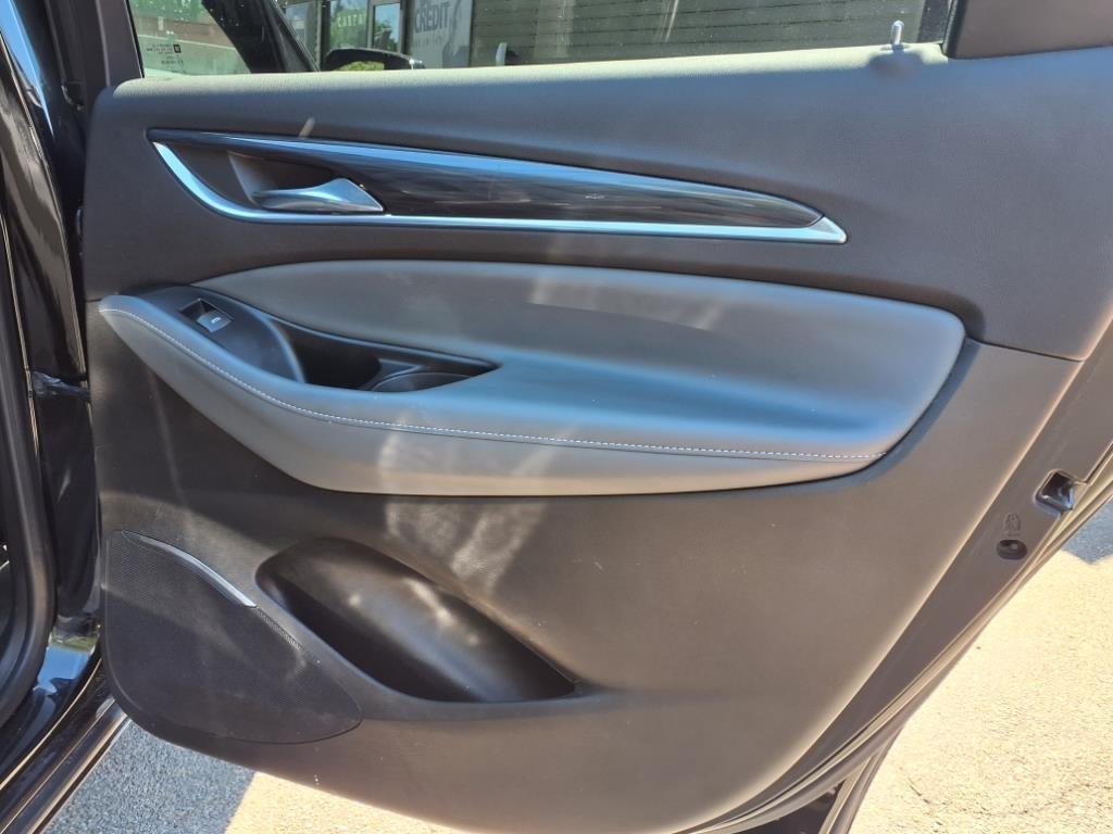 Buick Enclave  2022