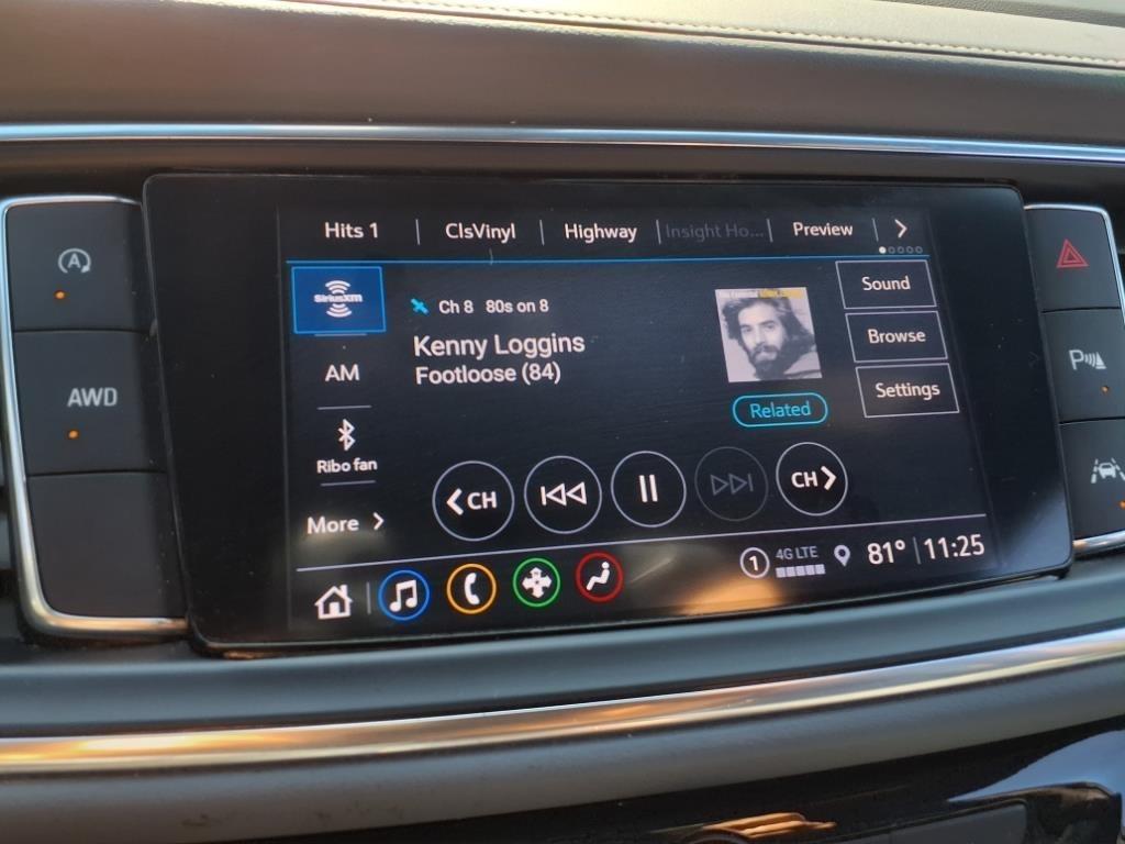 Buick Enclave  2022
