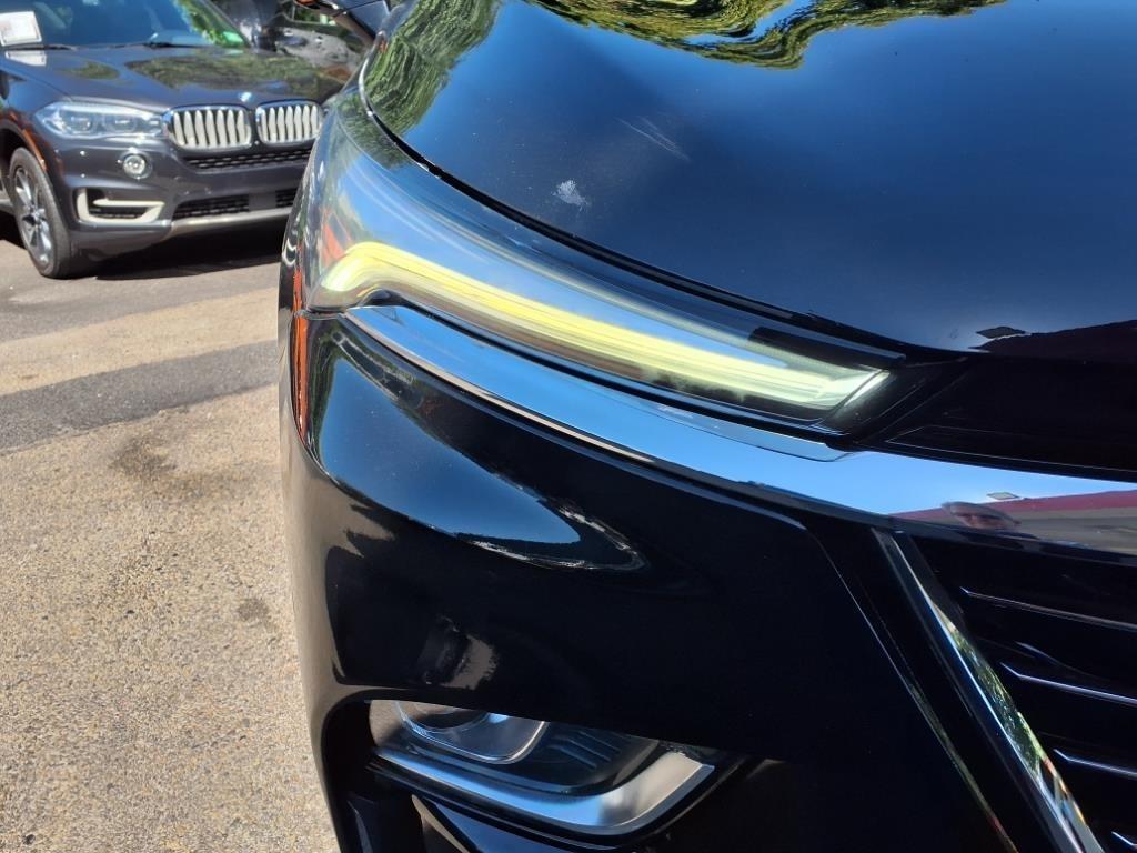 Buick Enclave  2022