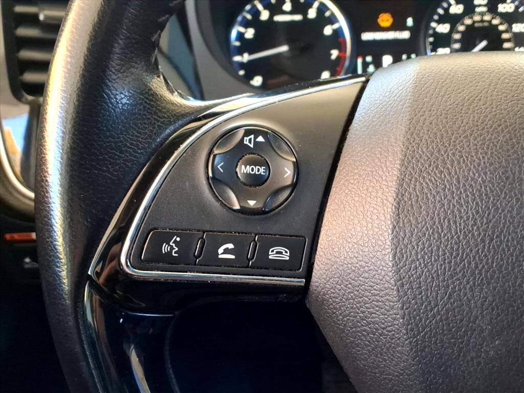 Mitsubishi Outlander  2020