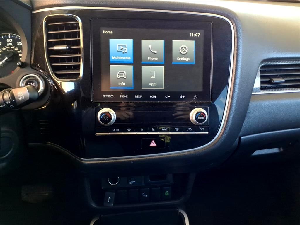 Mitsubishi Outlander  2020