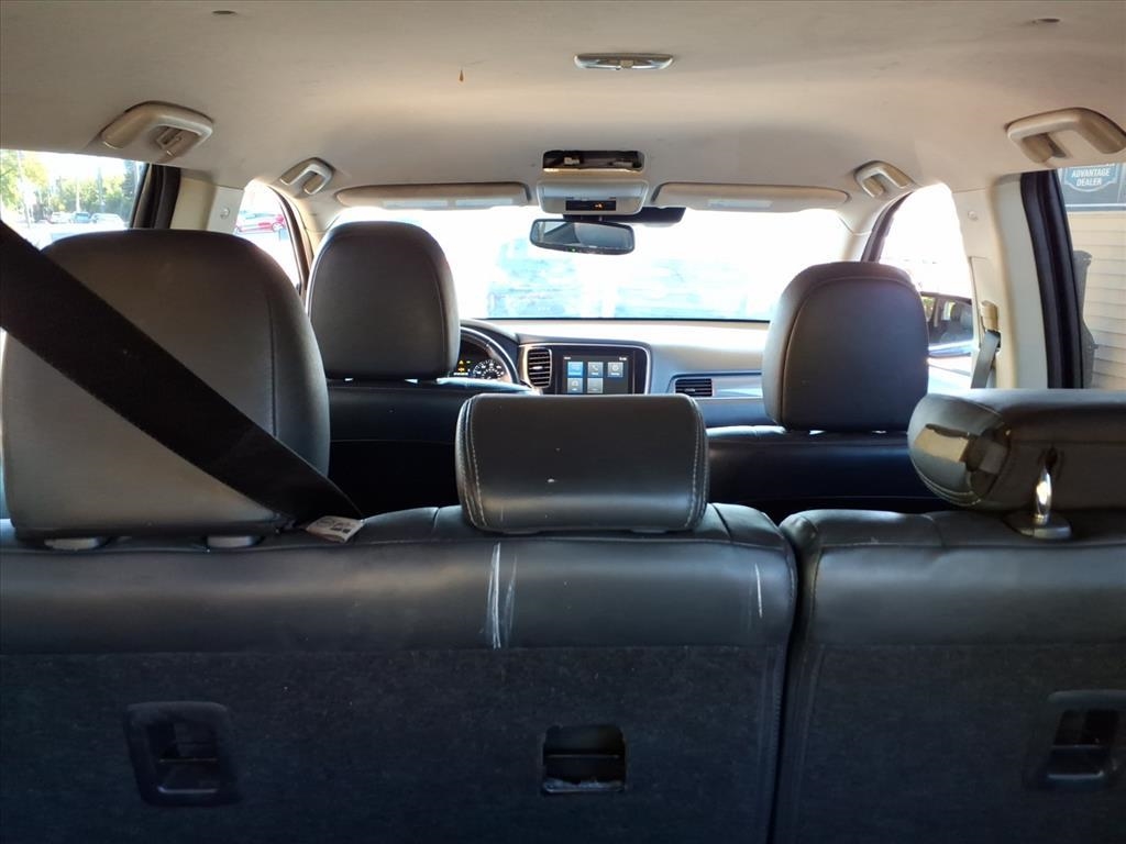 Mitsubishi Outlander  2020