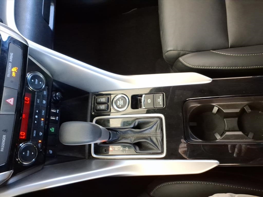 Mitsubishi Eclipse Cross  2024