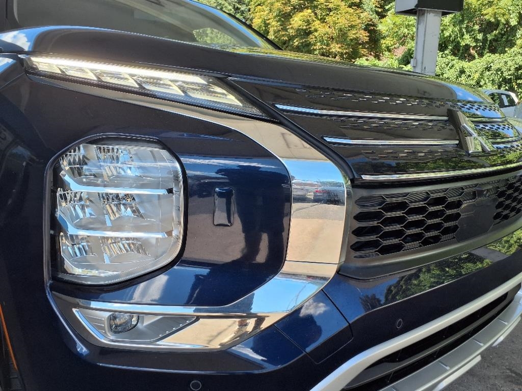 Mitsubishi Outlander  2024