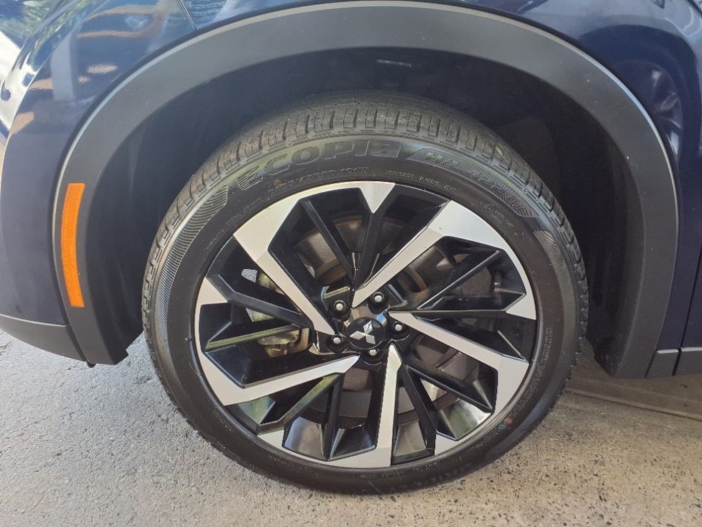 Mitsubishi Outlander  2024