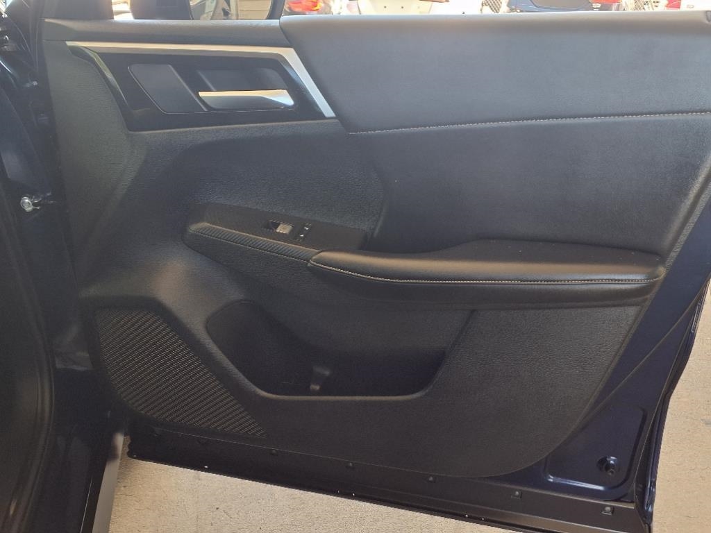 Mitsubishi Outlander  2024