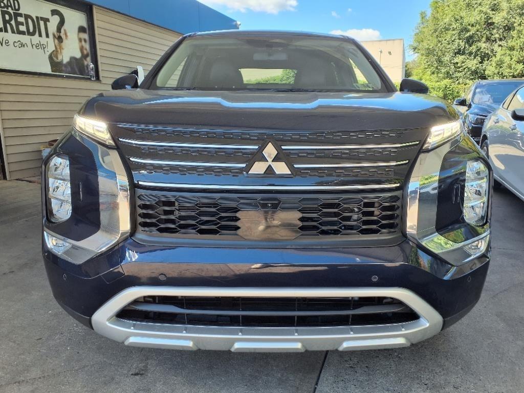 Mitsubishi Outlander  2024