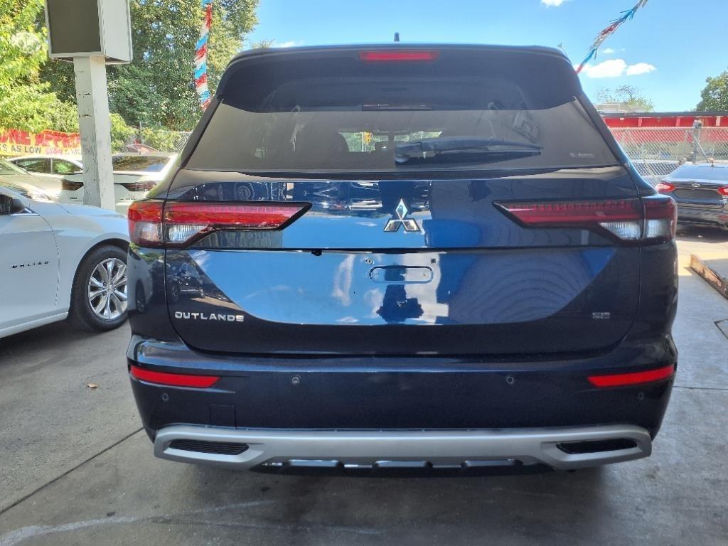 Mitsubishi Outlander  2024