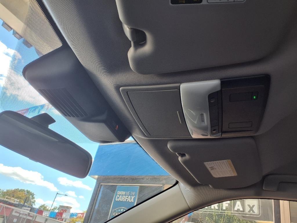 Mitsubishi Outlander  2024