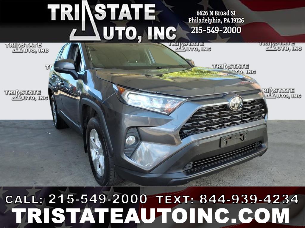 2021 Toyota RAV4 XLE's photo