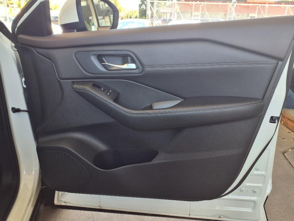Nissan Rogue  2022