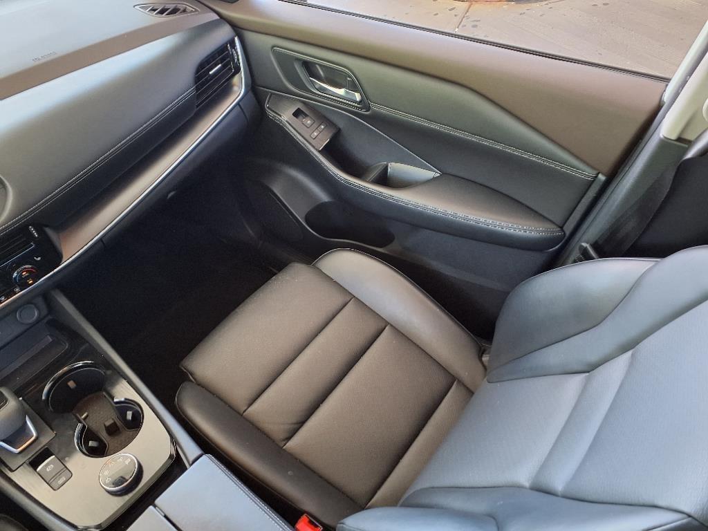 Nissan Rogue  2022