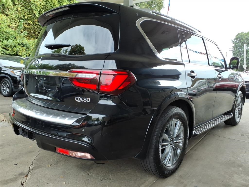 Infiniti QX80  2021
