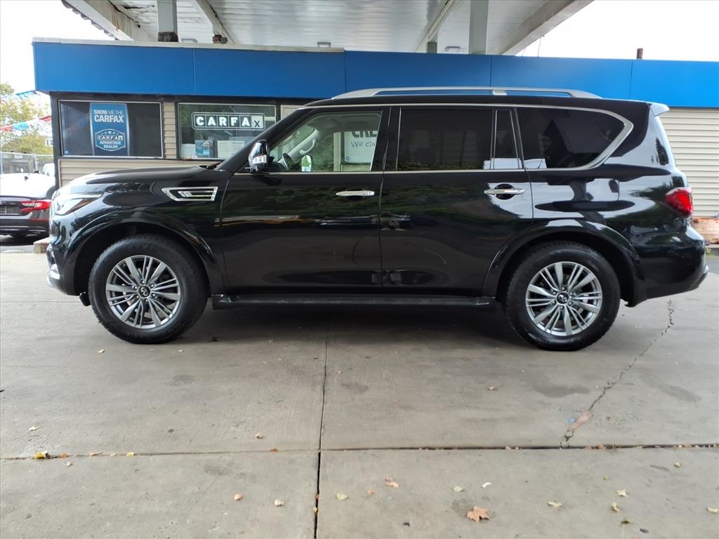 Infiniti QX80  2021