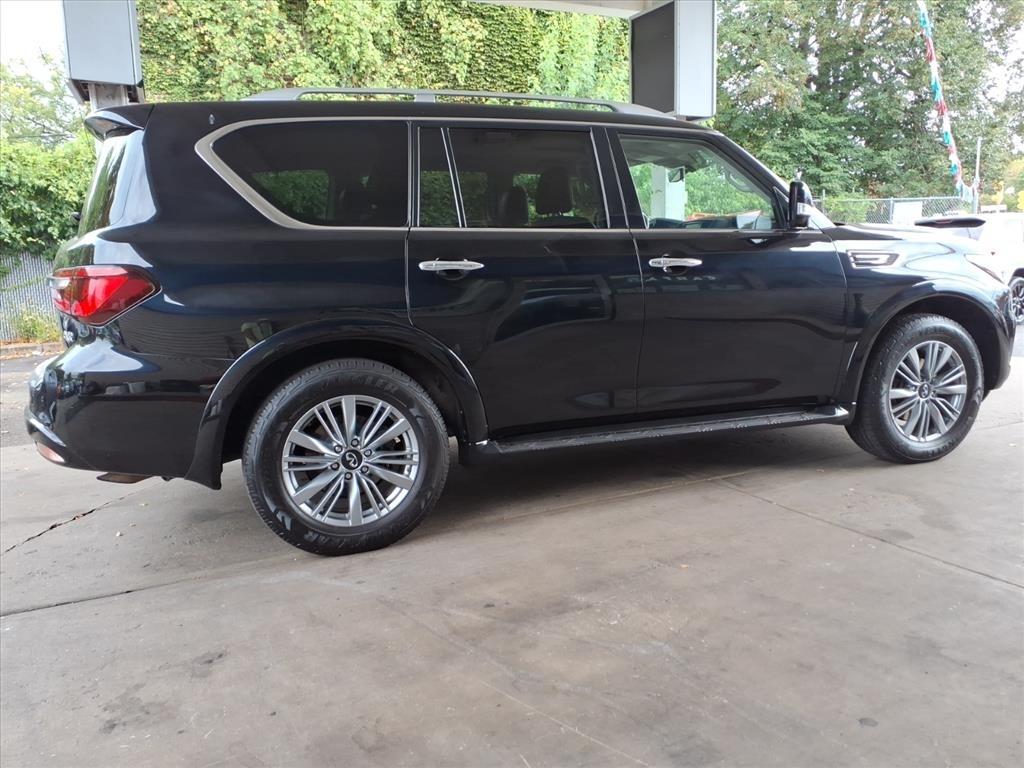 Infiniti QX80  2021