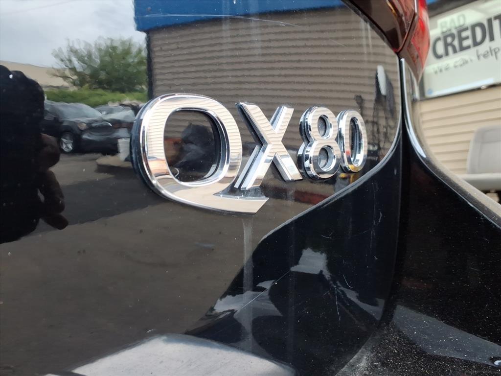 Infiniti QX80  2021