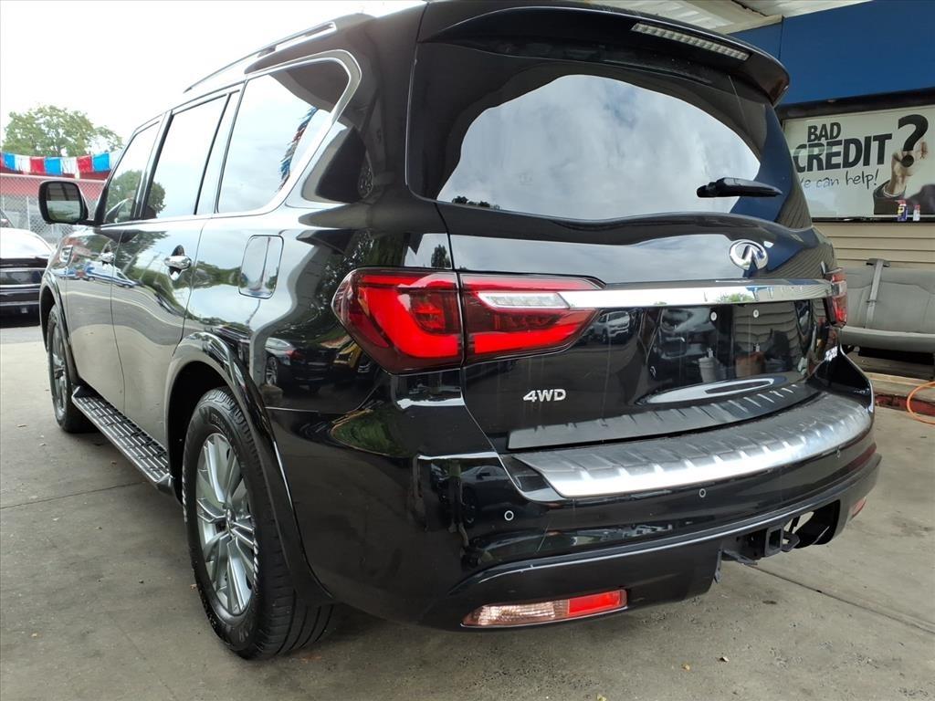 Infiniti QX80  2021