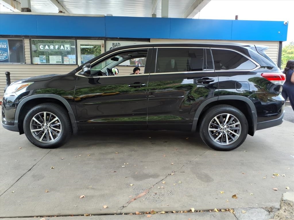 Toyota Highlander  2017 Toyota Highlander  2017