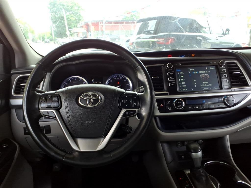 Toyota Highlander  2017