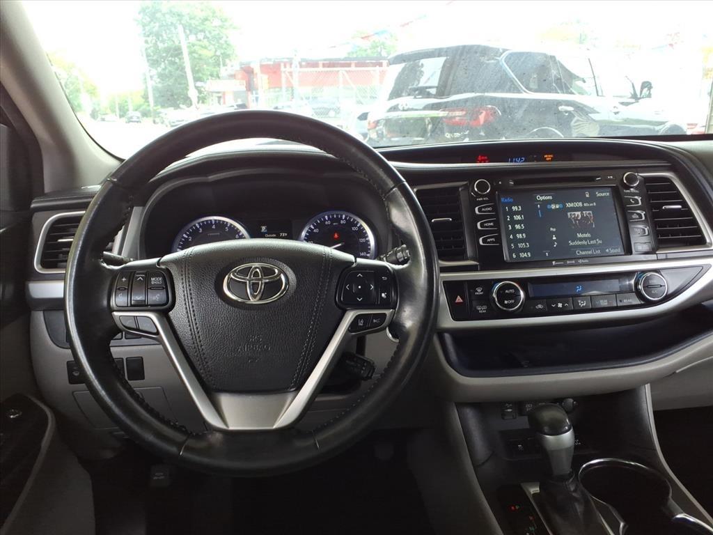 Toyota Highlander  2017