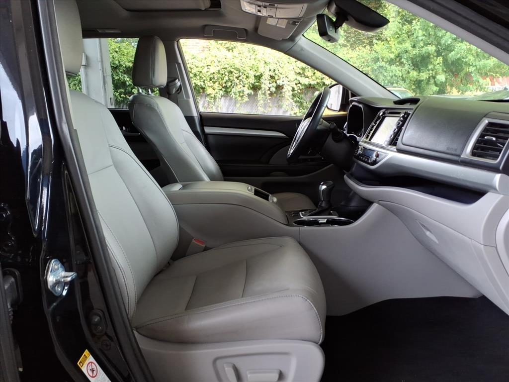 Toyota Highlander  2017
