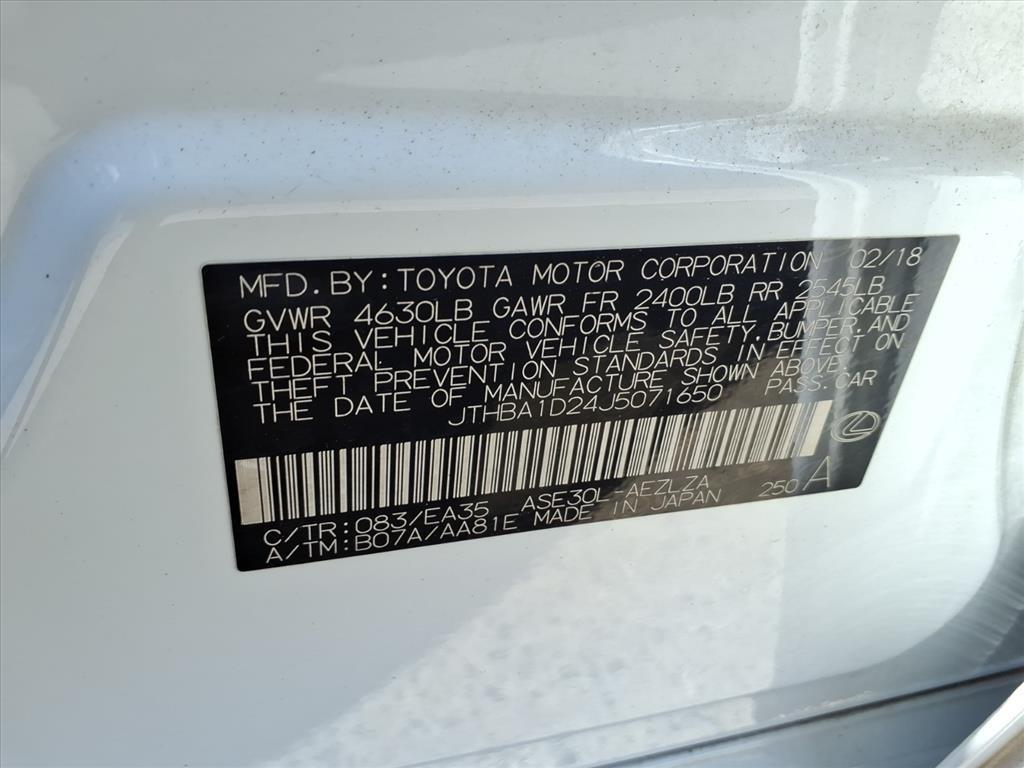 Lexus IS  2018