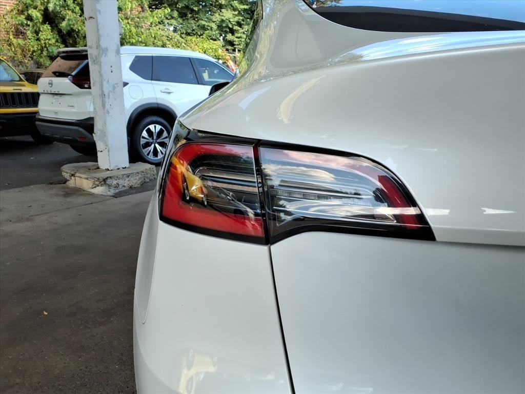 Tesla Model Y  2020
