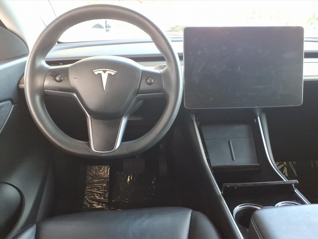Tesla Model Y  2020