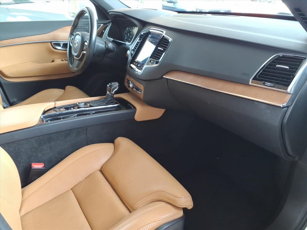 Volvo XC90  2018