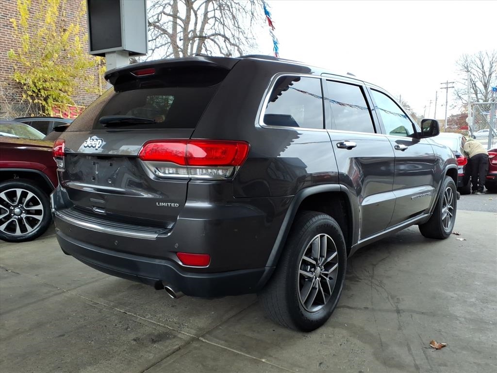 2017 Jeep Grand Cherokee Limited photo 3