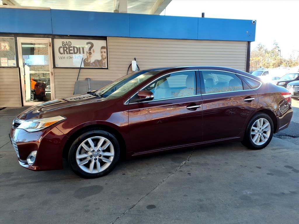 Toyota Avalon  2015